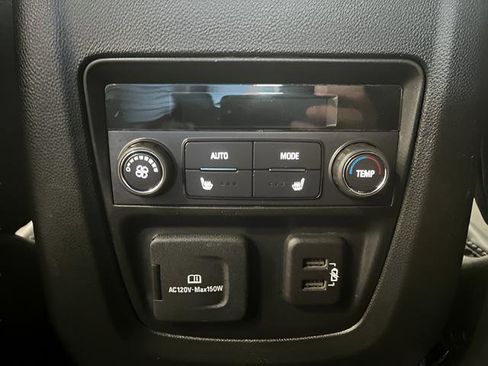 Used 2024 Buick Enclave Premium AWD/4WD image 24