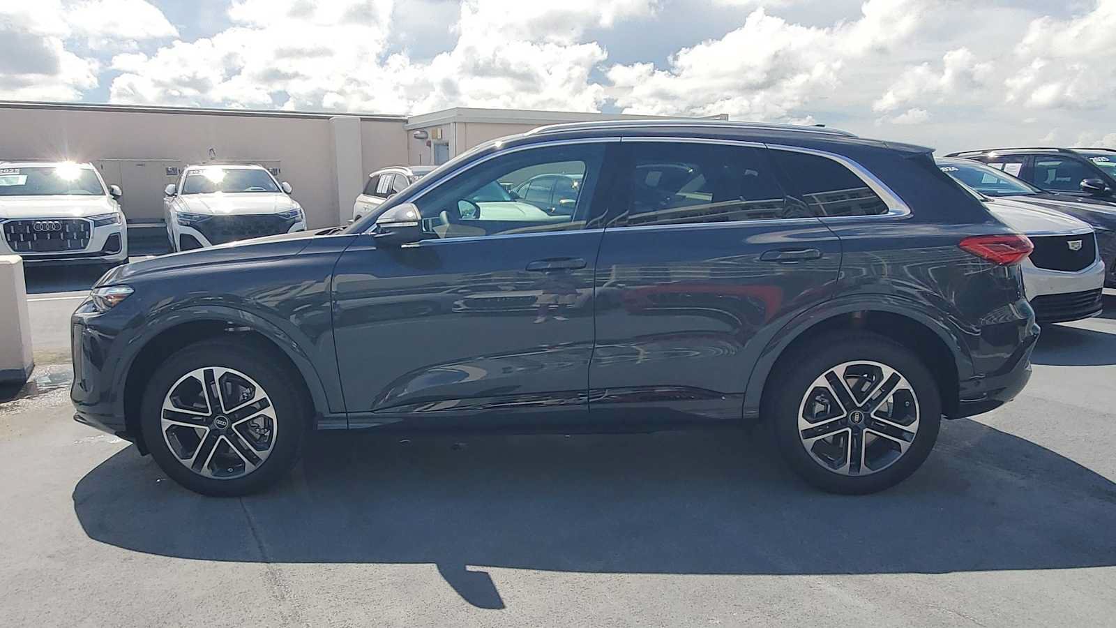 New 2026 Audi Q5 Premium Plus AWD/4WD image 3