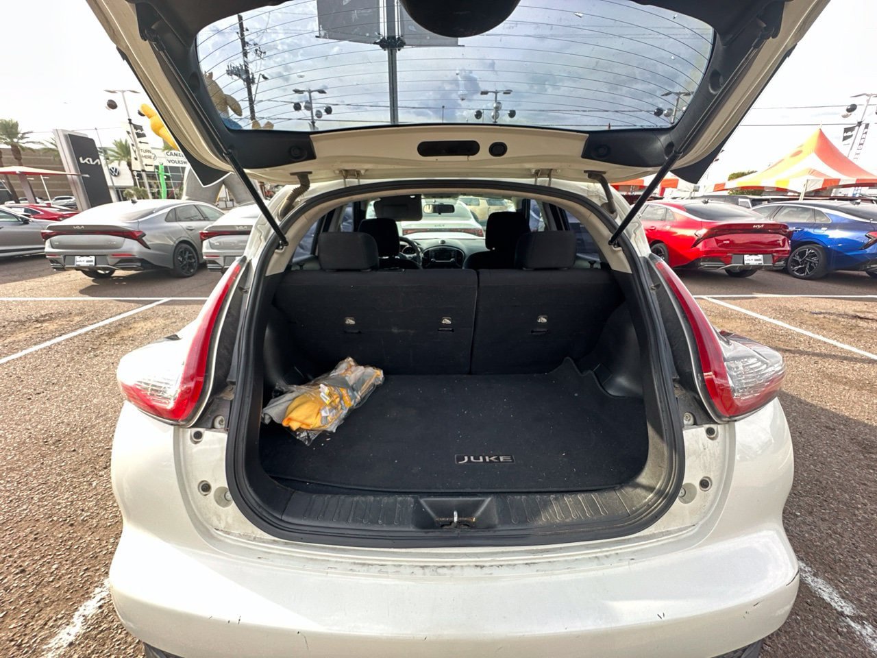 Used 2015 Nissan Juke S FWD image 14