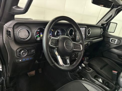 Used 2023 Jeep Wrangler Unlimited Sahara w/ Cold Weather Group image 13