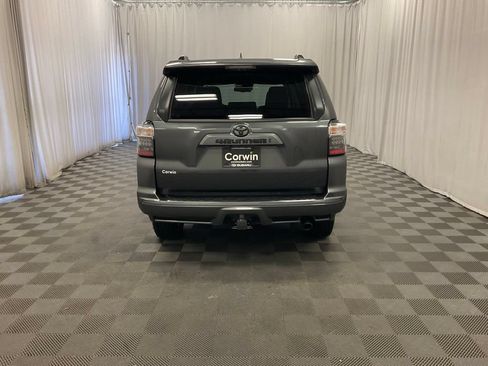 Used 2022 Toyota 4Runner TRD Sport AWD/4WD image 5
