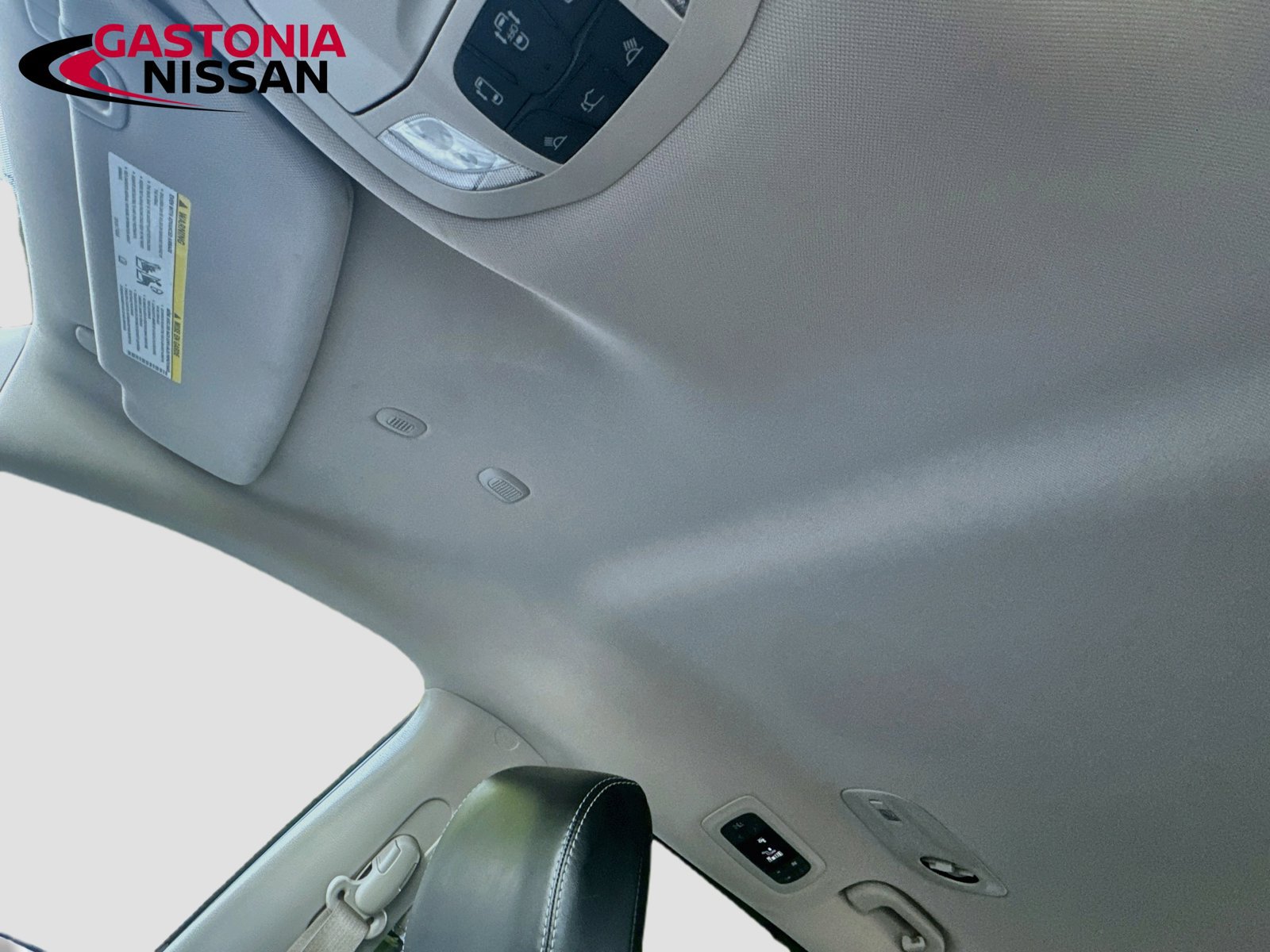 Used 2024 Chrysler Pacifica Touring-L FWD image 29