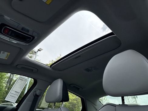 New 2026 Hyundai Elantra Limited FWD image 31