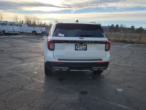 New 2026 Ford Explorer Active image 9