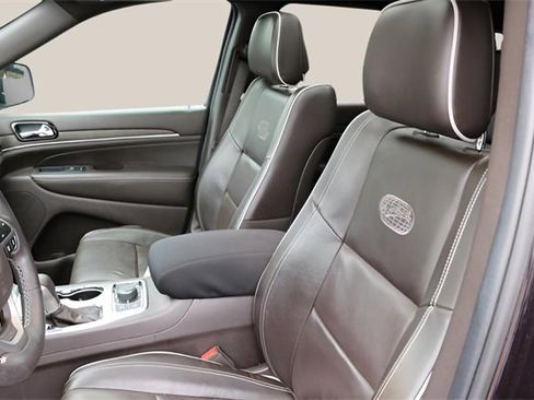 Used 2019 Jeep Grand Cherokee Overland image 13