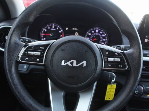 Used 2024 Kia Forte LXS image 19