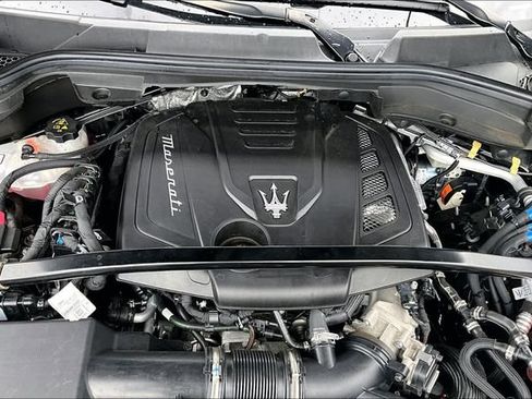 Used 2023 Maserati Grecale Modena AWD/4WD image 31