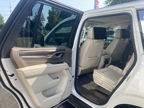 Certified 2023 GMC Yukon Denali w/ Advanced Technology Package AWD/4WD image 13