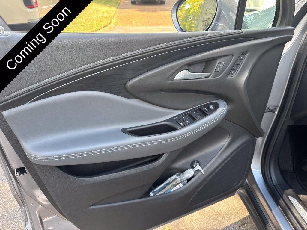 Used 2020 Buick Envision Essence w/ Experience Buick Package FWD image 29