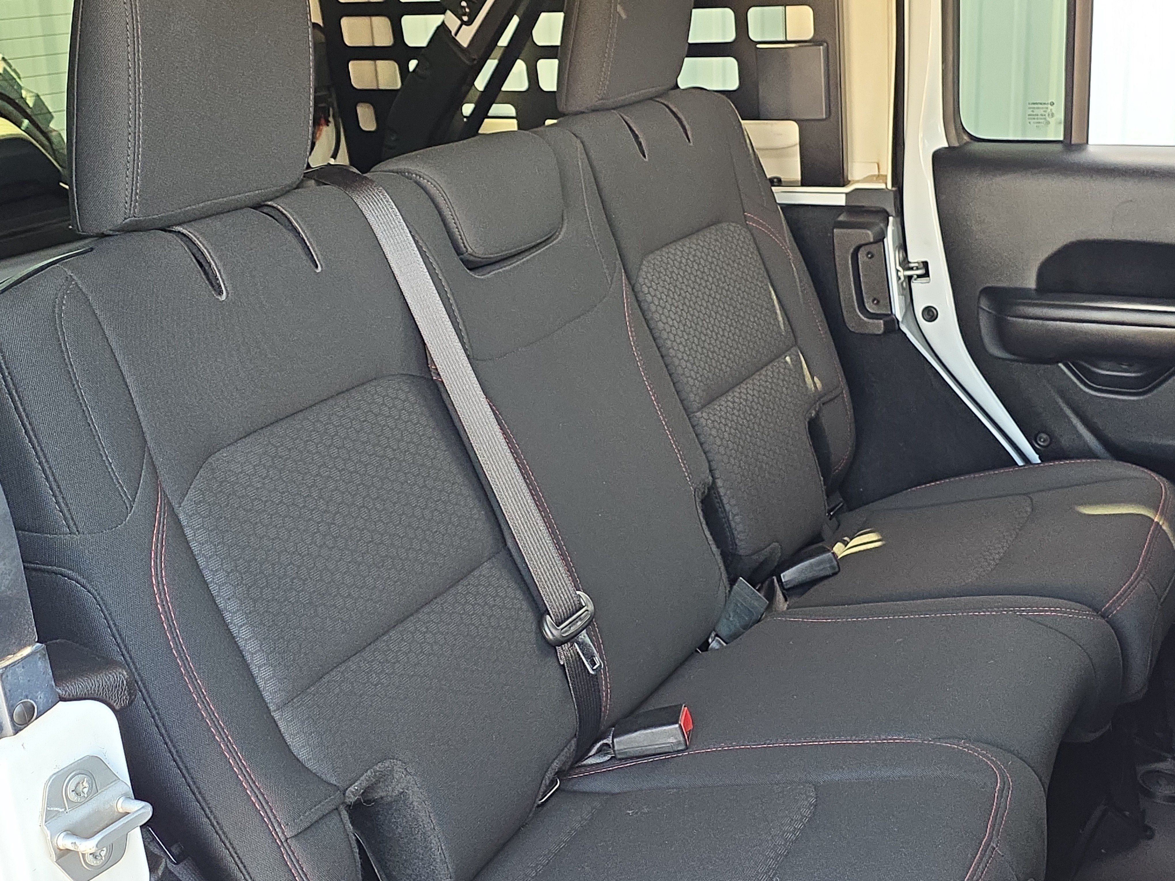 Used 2019 Jeep Wrangler Unlimited Rubicon AWD/4WD image 33