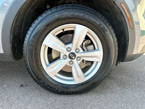 Used 2021 Kia Sorento LX AWD/4WD image 40