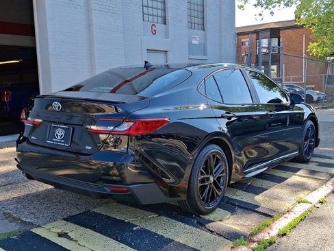Used 2026 Toyota Camry SE FWD image 6
