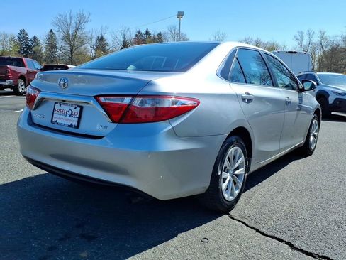 Used 2016 Toyota Camry LE image 18