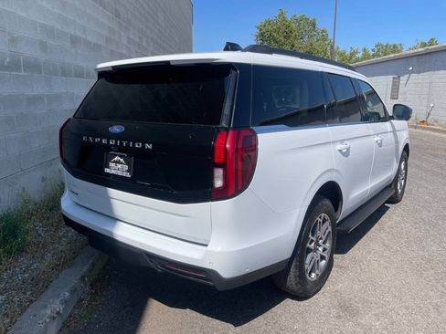 Used 2025 Ford Expedition Active AWD/4WD image 25