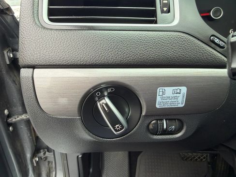 Used 2014 Volkswagen Jetta TDI FWD image 13