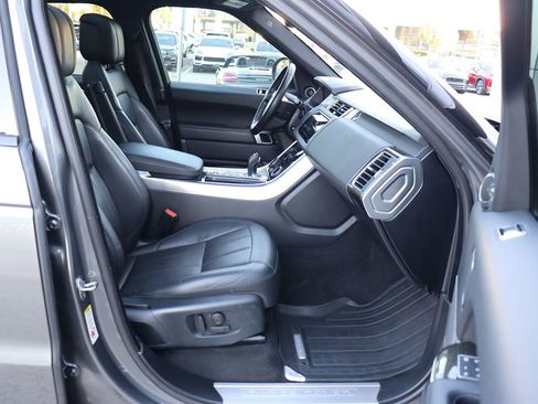 Used 2019 Land Rover Range Rover Sport HSE image 34