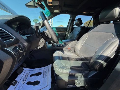 Used 2016 Ford Explorer Limited w/ Equipment Group 301A image 6