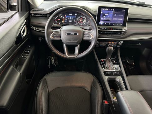 Used 2022 Jeep Compass Trailhawk w/ Trailhawk Convenience Group AWD/4WD image 21