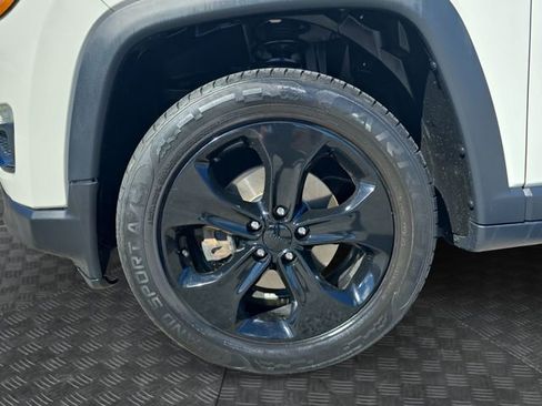 Used 2018 Jeep Compass Latitude image 33