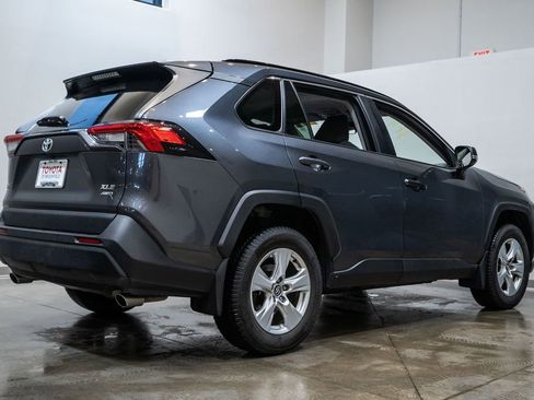 Used 2020 Toyota RAV4 XLE image 7