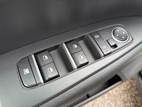 Used 2023 Kia Forte LXS w/ LXS Technology Package image 14