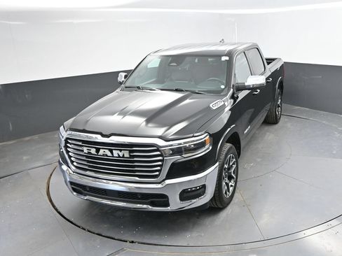 Used 2025 RAM 1500 Laramie AWD/4WD image 29