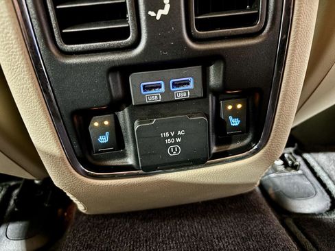 Used 2017 Jeep Grand Cherokee Limited image 45