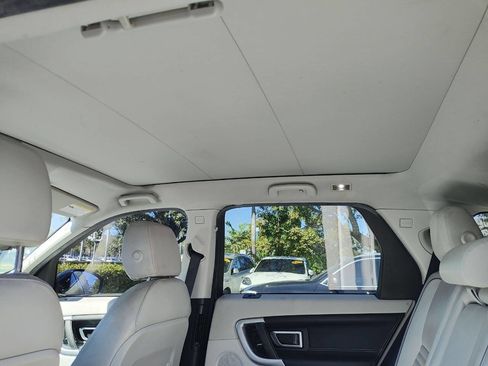 Used 2017 Land Rover Discovery Sport HSE image 41