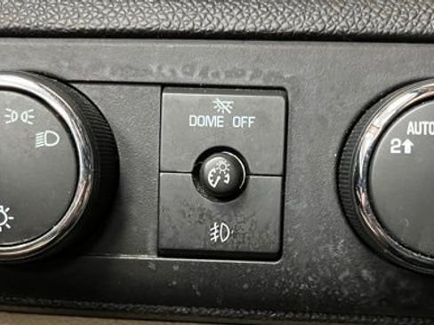 Used 2008 Chevrolet Tahoe LTZ w/ LTZ Preferred Equipment Group AWD/4WD image 32