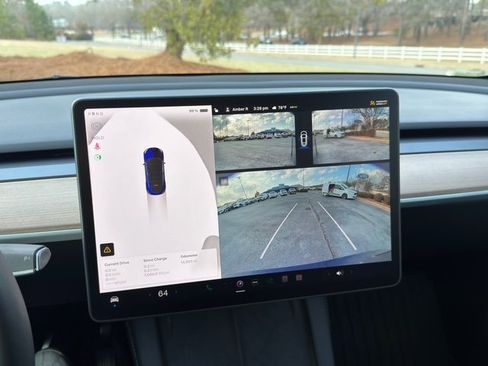 Used 2023 Tesla Model Y Long Range image 3