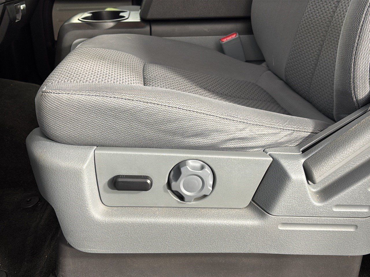 Used 2014 Ford F150 XLT w/ Equipment Group 302A Luxury RWD image 16
