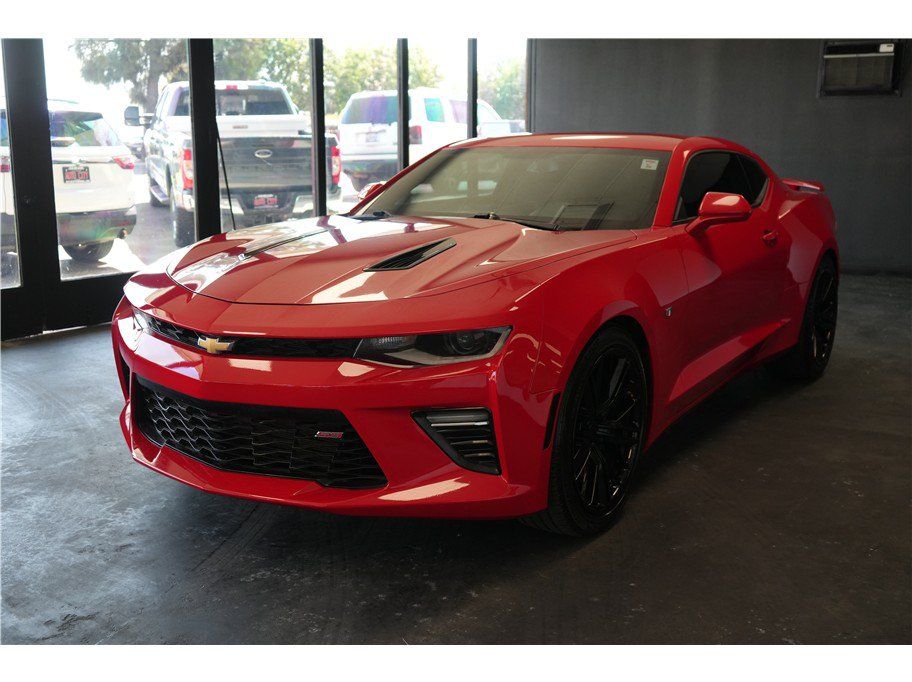 Used 2017 Chevrolet Camaro SS RWD image 3