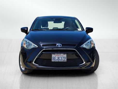 Used 2018 Toyota Yaris iA image 2