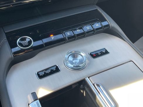 New 2025 Lincoln Navigator Reserve w/ Jet Appearance Package image 13