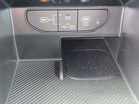 Used 2025 Kia Sorento S w/ Panoramic Sunroof Package image 25