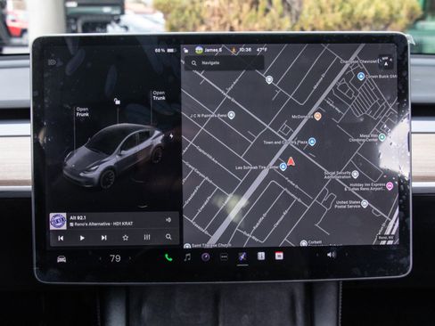 Used 2021 Tesla Model Y Long Range image 14