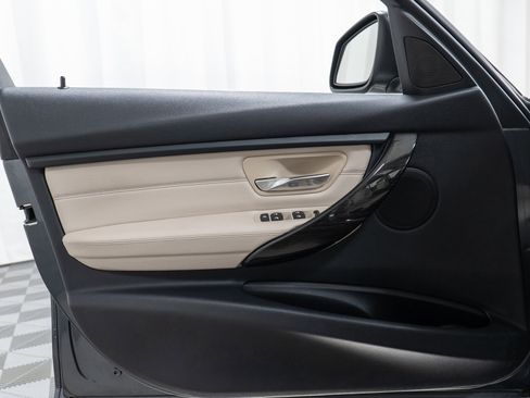 Used 2015 BMW 328i xDrive Wagon image 11