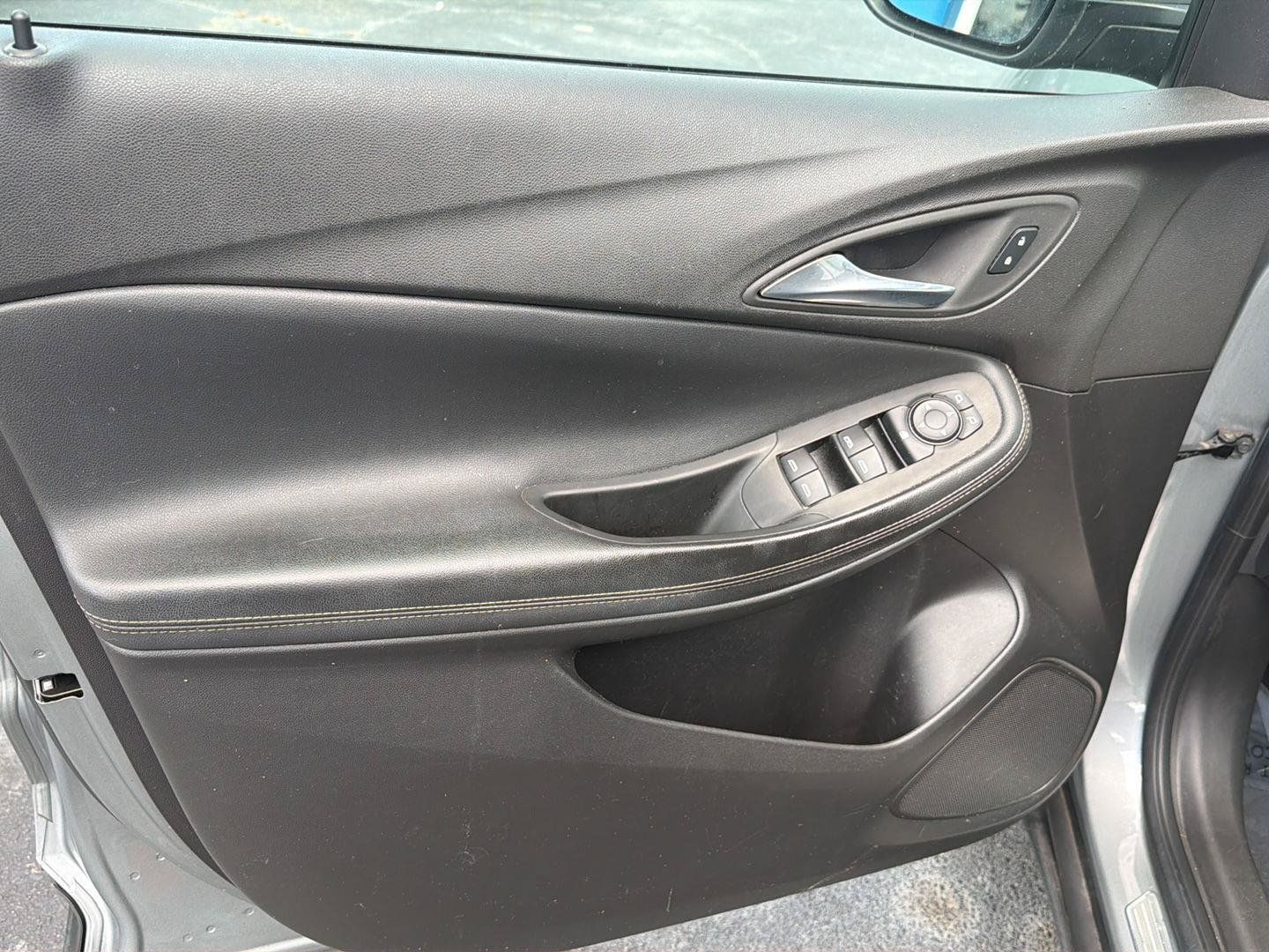 Certified 2023 Buick Encore GX Select FWD image 16