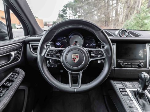Used 2017 Porsche Macan GTS image 6