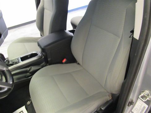 Used 2016 Toyota Tacoma SR5 image 30