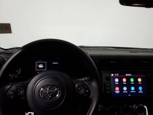 Used 2024 Toyota GR86 Premium image 12