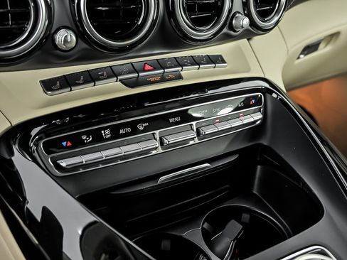Used 2018 Mercedes-Benz AMG GT C image 31