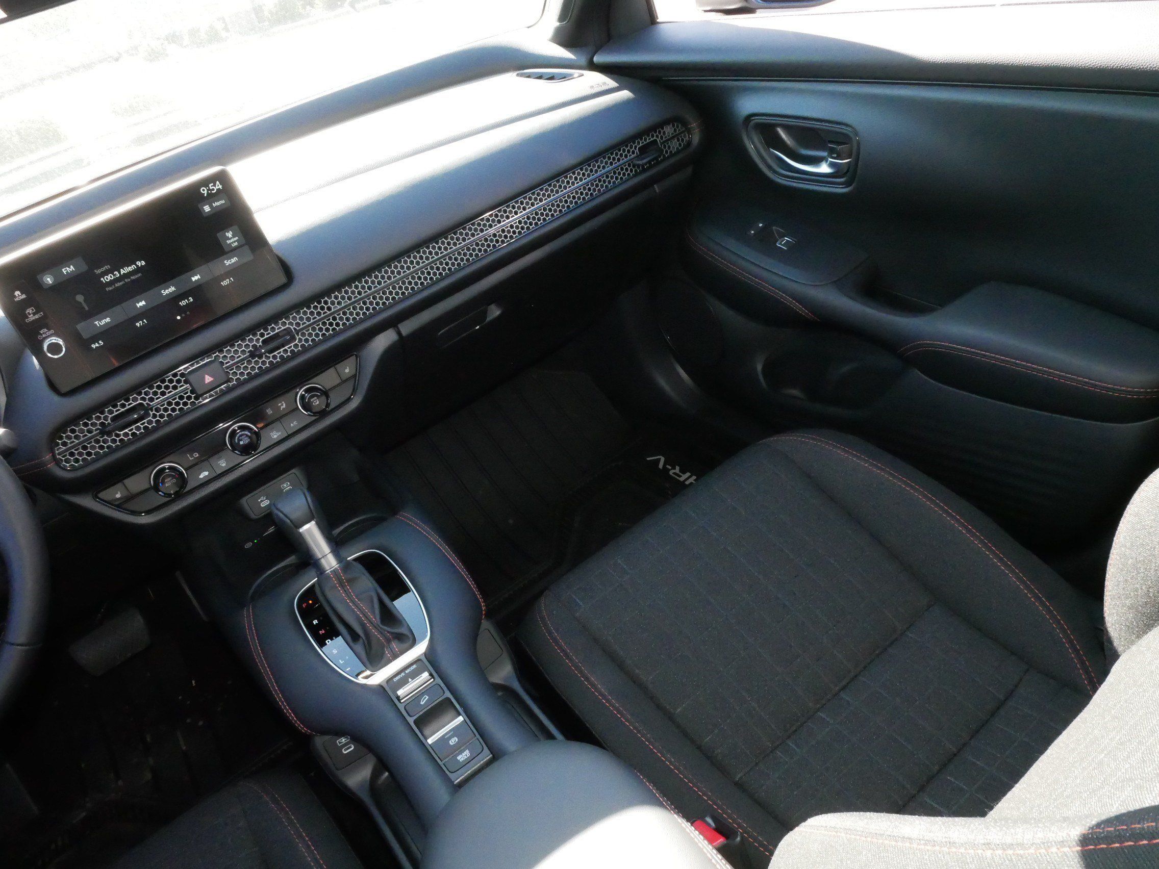 Used 2027 Honda HR-V Sport image 11