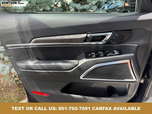 Used 2025 Kia Telluride SX X-Line AWD/4WD image 17