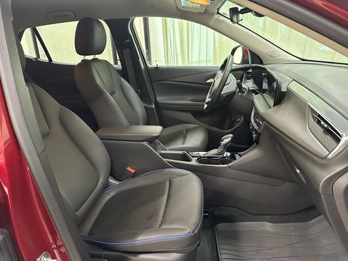 Certified 2025 Buick Encore GX Sport Touring w/ Advanced Technology Package AWD/4WD image 23