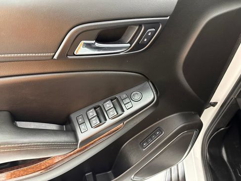 Used 2019 GMC Yukon XL SLT AWD/4WD image 27