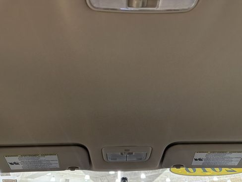 Used 2016 Toyota Corolla LE FWD image 26