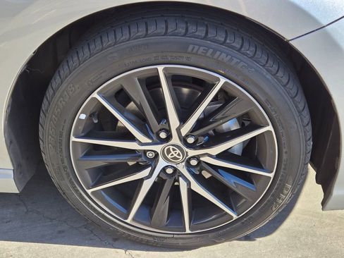 Used 2024 Toyota Camry SE image 8