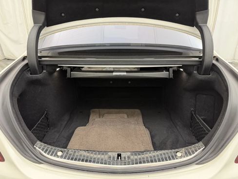 Used 2019 Mercedes-Benz S 560 4MATIC Sedan image 55