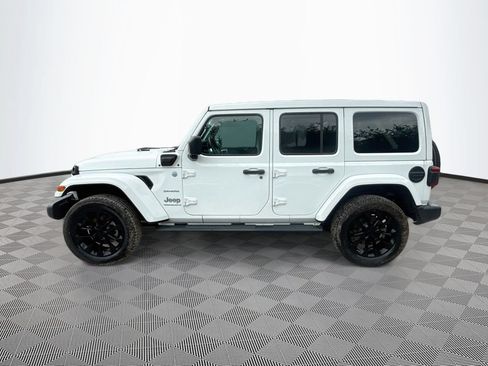 Used 2023 Jeep Wrangler Unlimited Sahara w/ Cold Weather Group AWD/4WD image 9